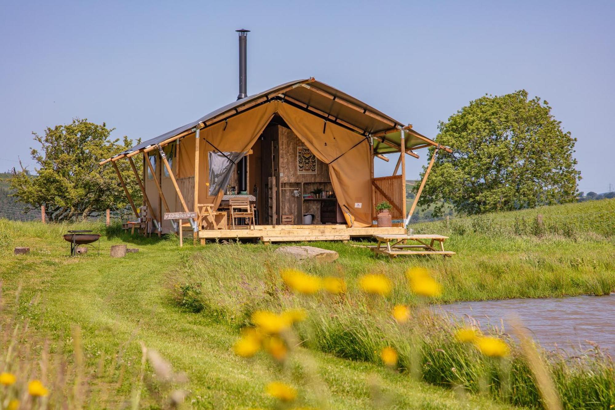 Hotel Under The Oak Glamping Caerphilly Esterno foto