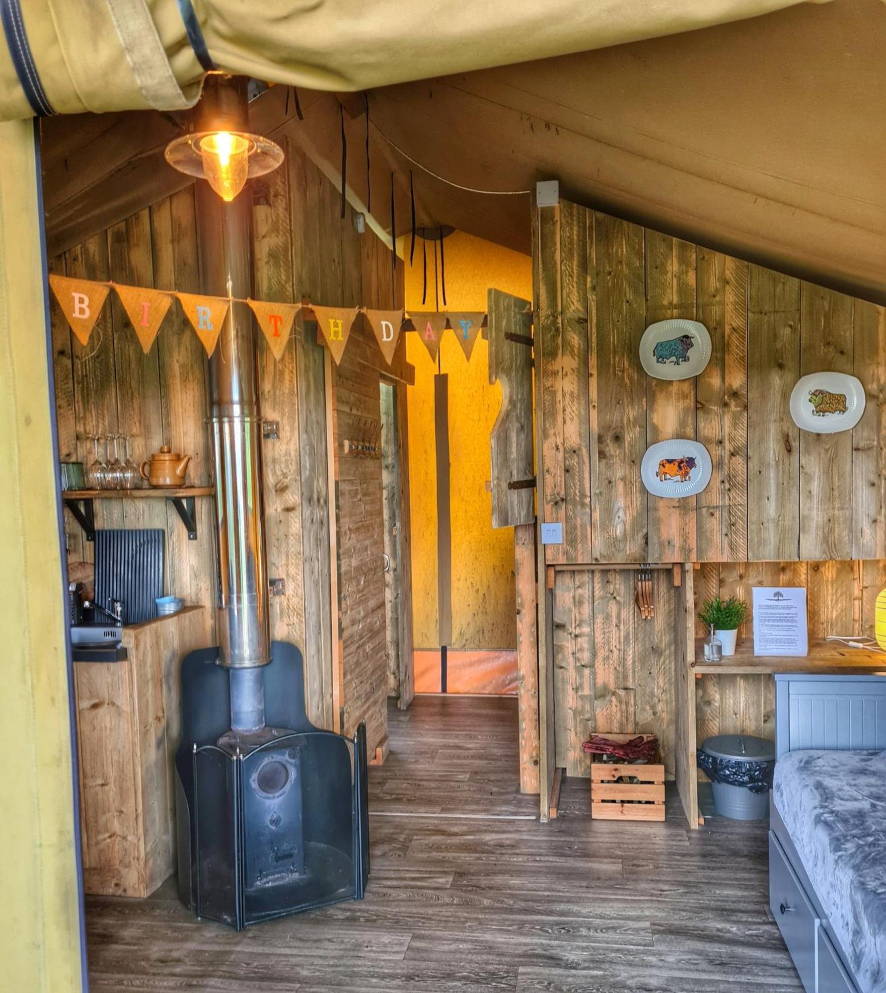 Hotel Under The Oak Glamping Caerphilly Esterno foto