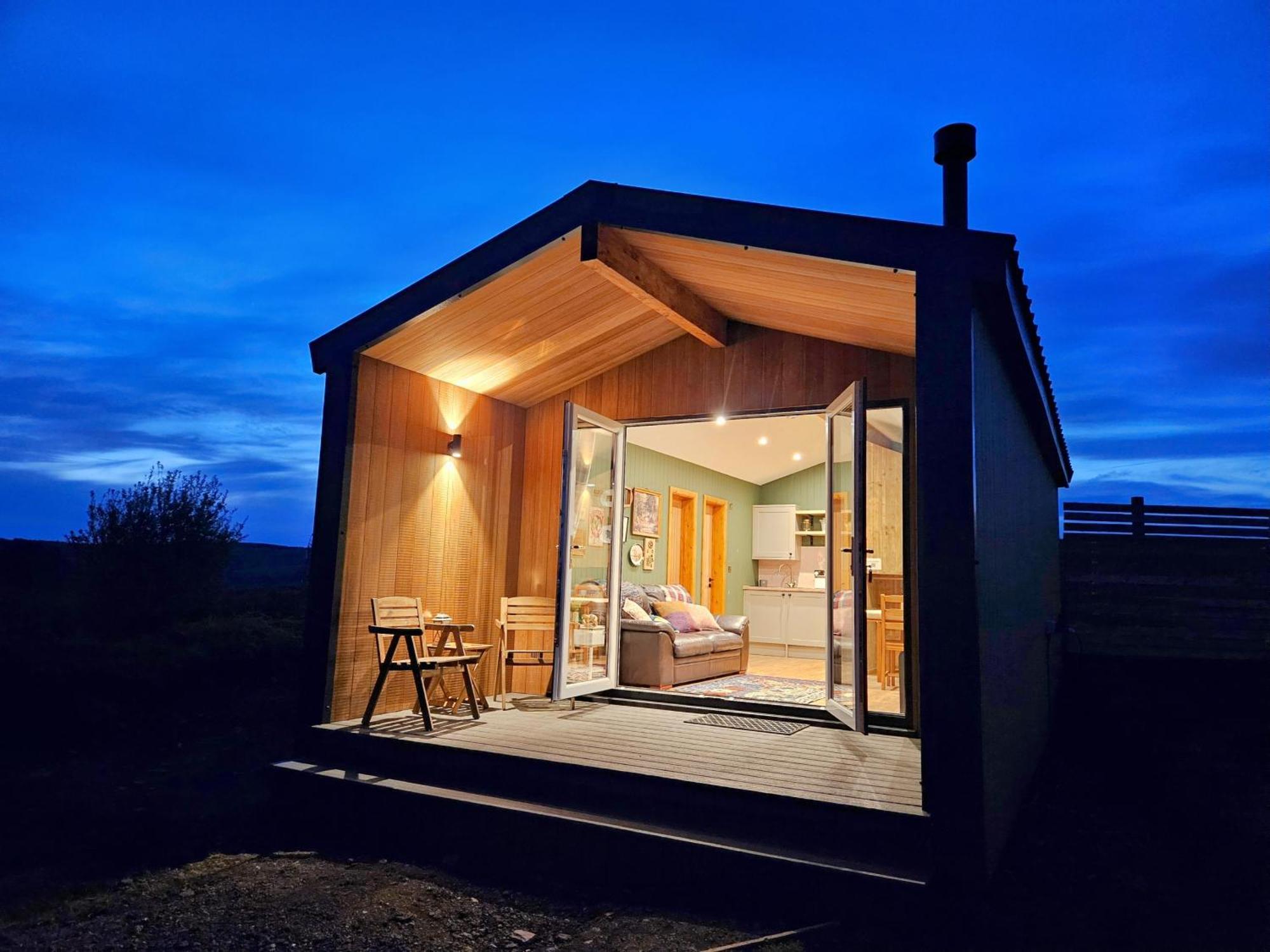 Hotel Under The Oak Glamping Caerphilly Esterno foto