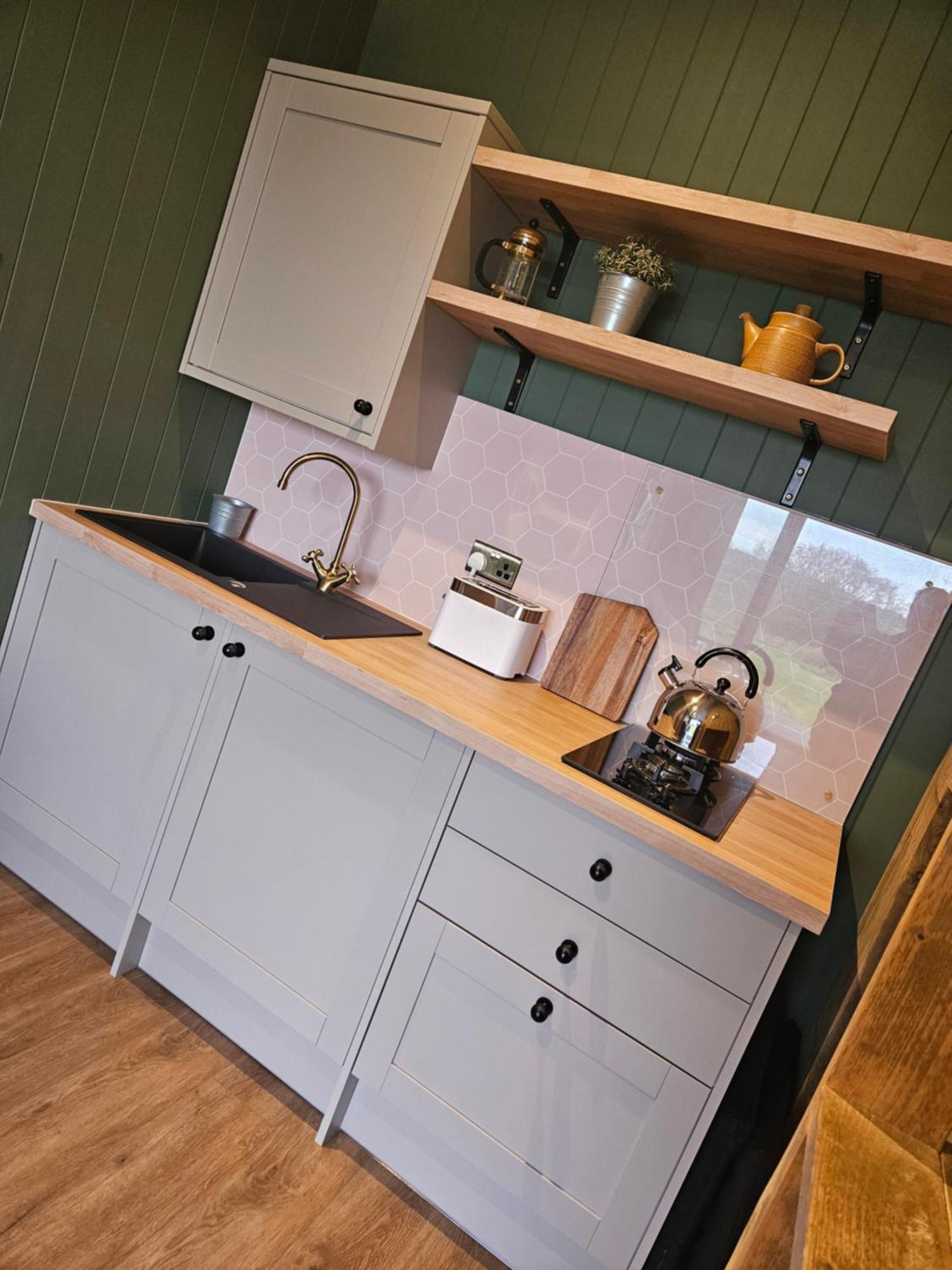 Hotel Under The Oak Glamping Caerphilly Esterno foto